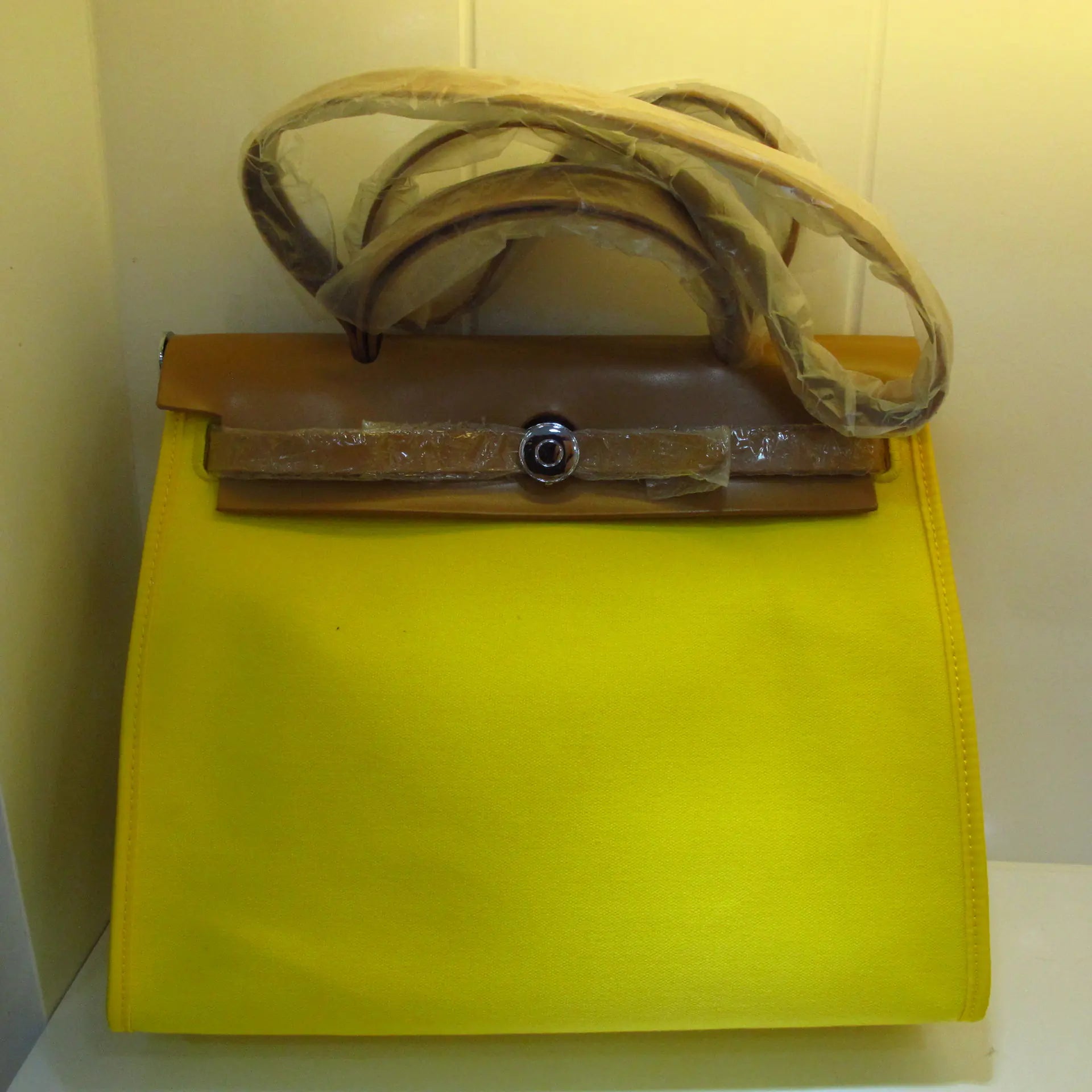 Elegant Retro Kelly Crossbody