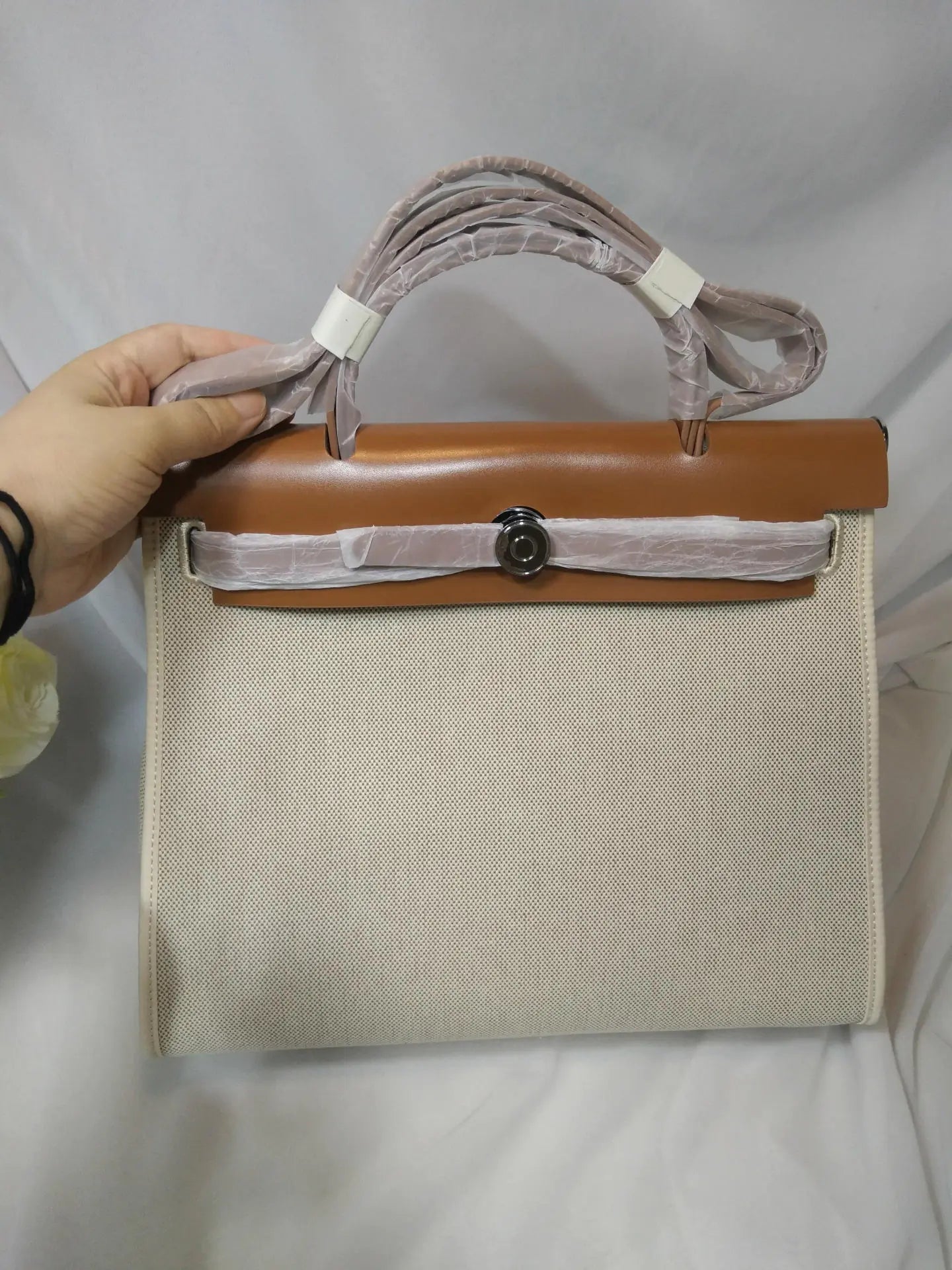Elegant Retro Kelly Crossbody