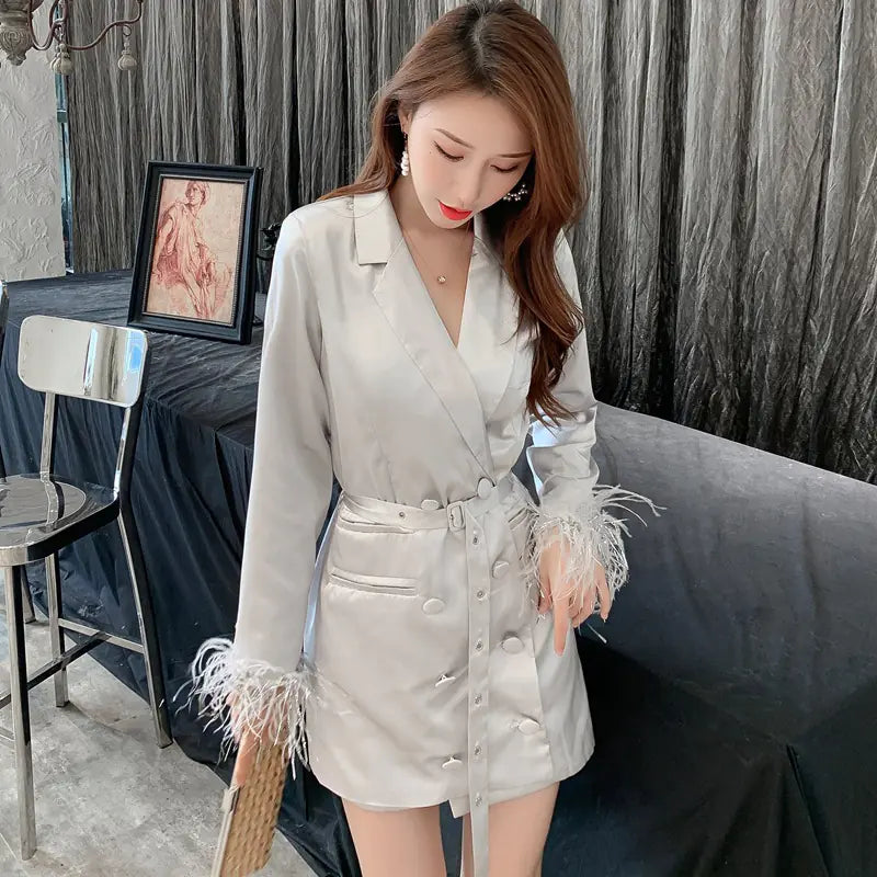 Chicyou Elegant Silver Black Satin Blazer with Ostrich Sleeves